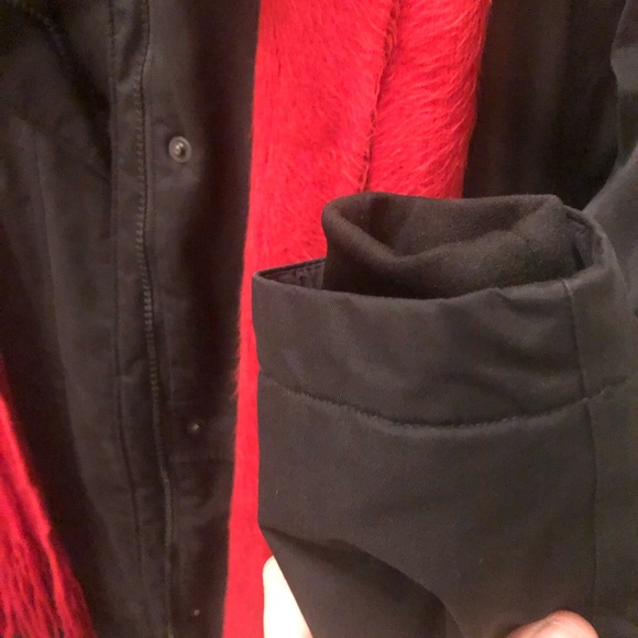 Red furry scarf- possibly mohair, stretchy and soft - Picture 3 of 3